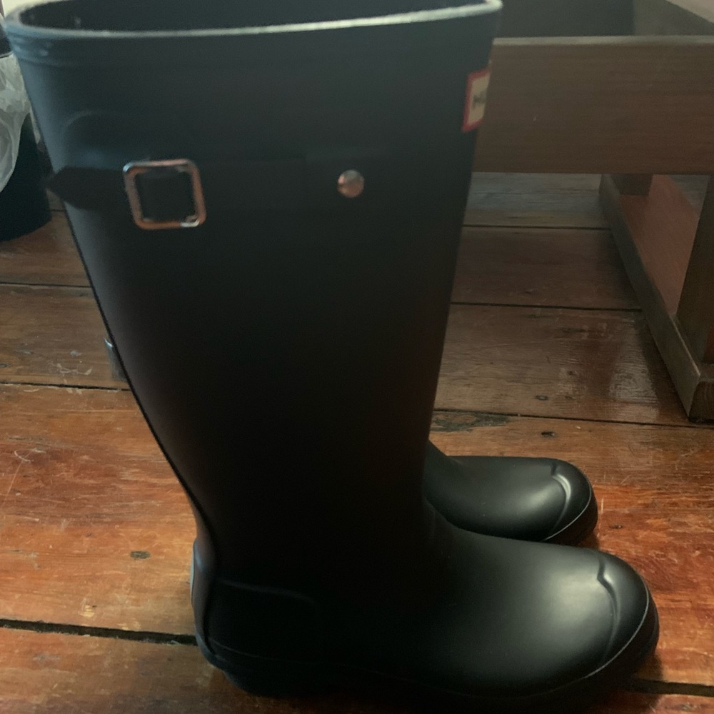 Hunter kids black matte rain boots